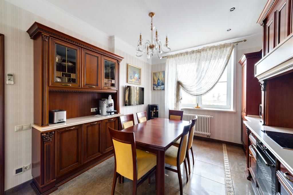4-комнатная квартира, 140 м² — фотография 2