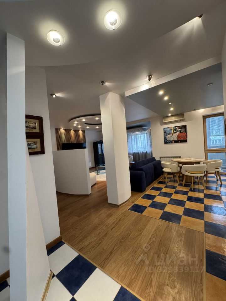 3-комнатная квартира, 117 м² — фотография 2