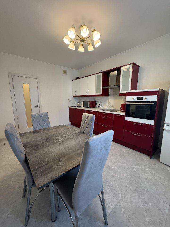 3-комнатная квартира, 82 м²