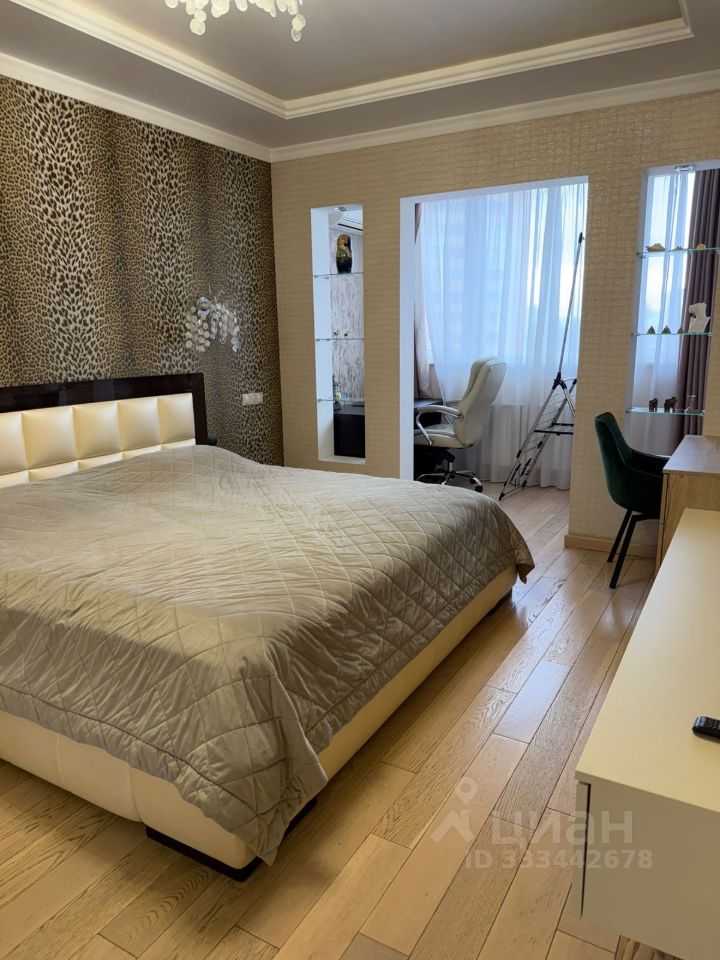 2-комнатная квартира, 86 м² — фотография 3