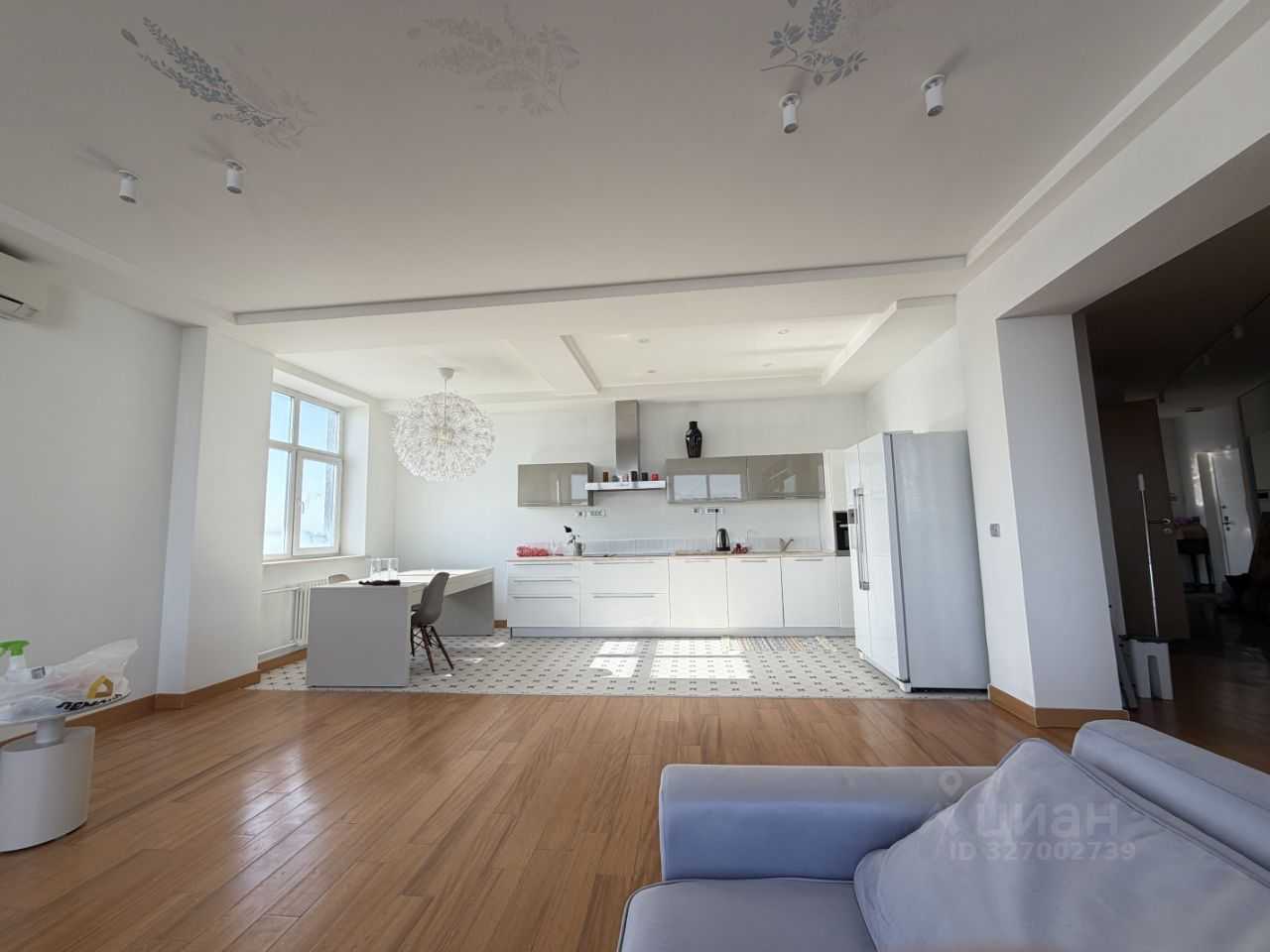 4-комнатная квартира, 130 м²