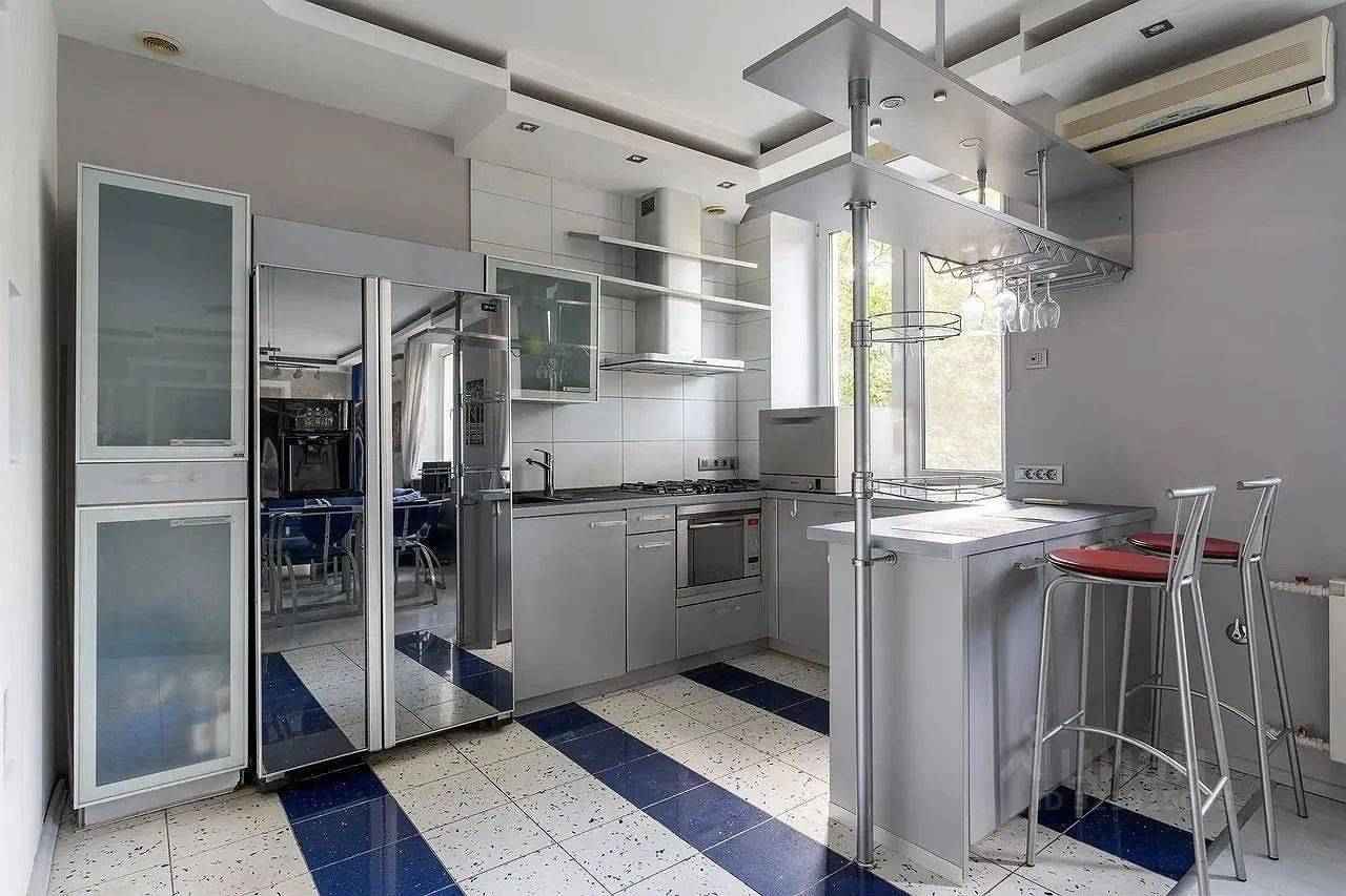 2-комнатная квартира, 80 м² — фотография 3
