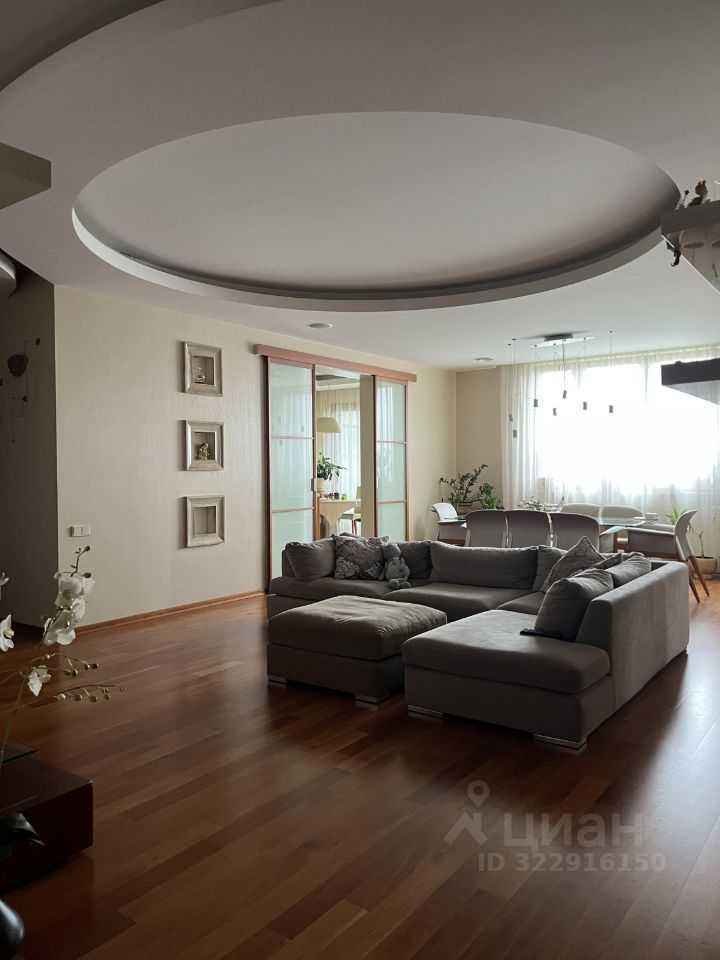 4-комнатная квартира, 192 м² — фотография 2