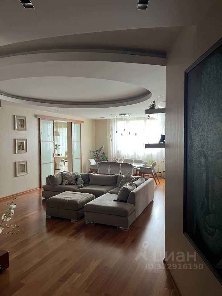 4-комнатная квартира, 192 м²