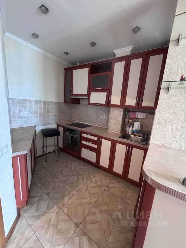 2-комнатная квартира, 71 м² — фотография 2