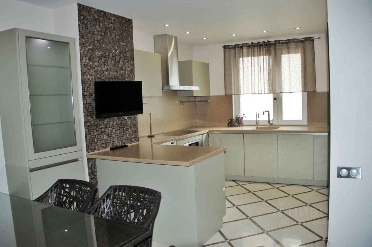 4-комнатная квартира, 120 м² — фотография 3