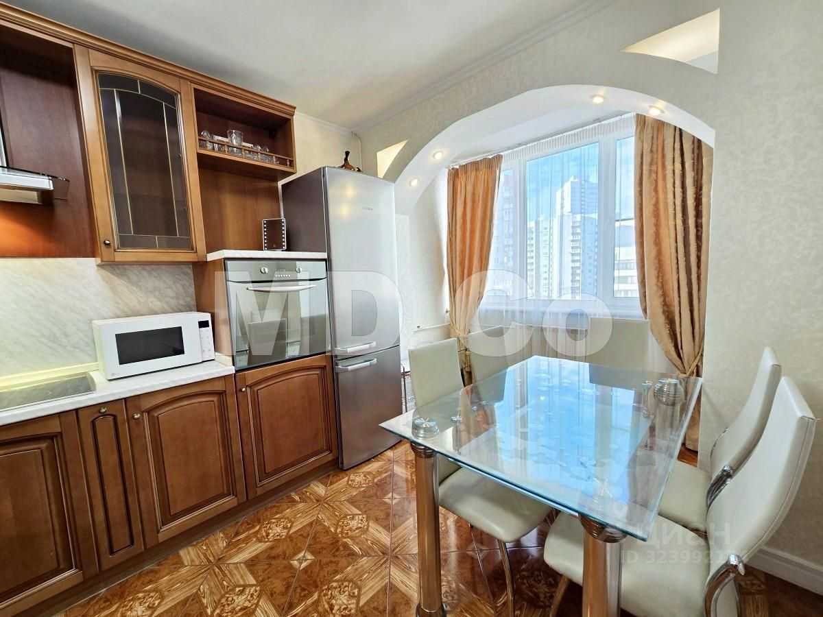 2-комнатная квартира, 70 м² — фотография 2