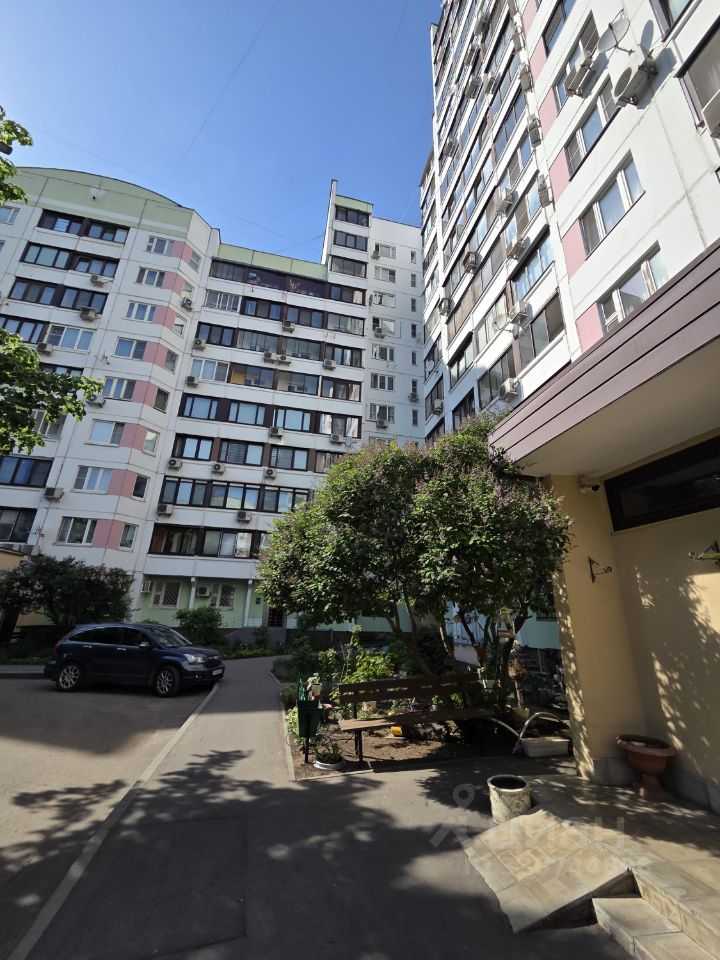 2-комнатная квартира, 70 м² — фотография 3