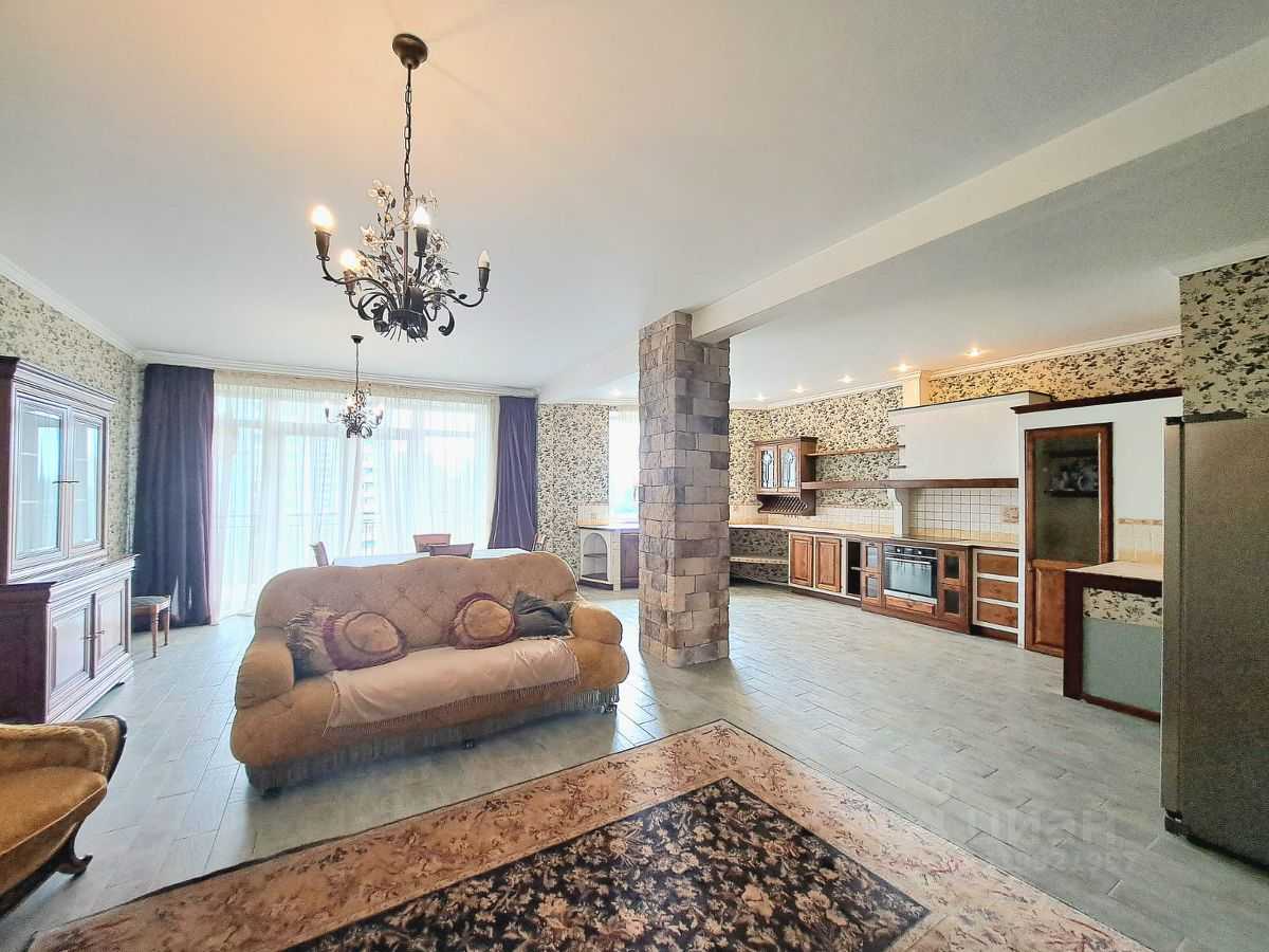 5-комнатная квартира, 200 м² — фотография 2