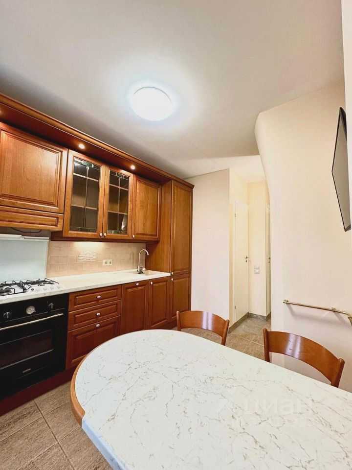 2-комнатная квартира, 63 м² — фотография 2