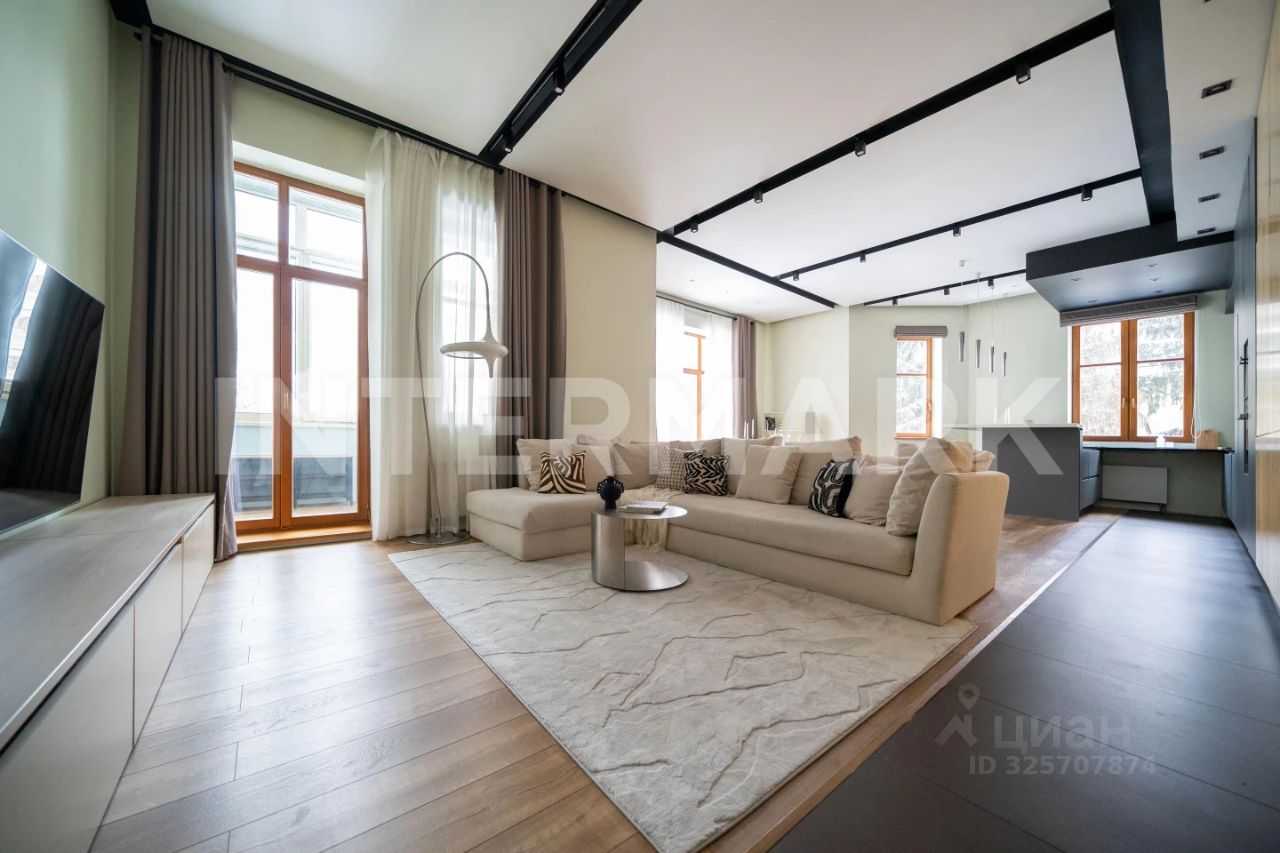 4-комнатная квартира, 180 м²