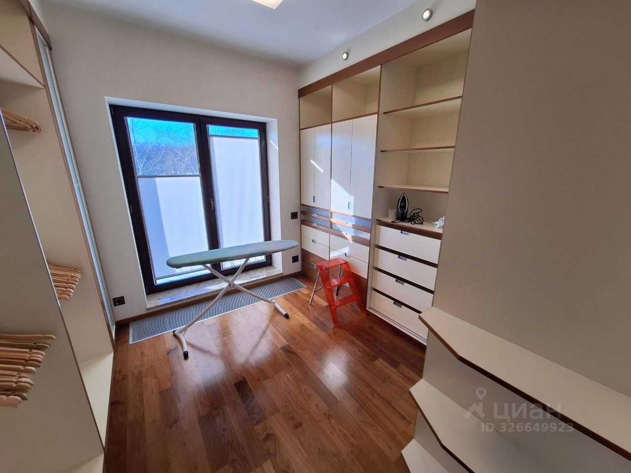 4-комнатная квартира, 160 м² — фотография 3
