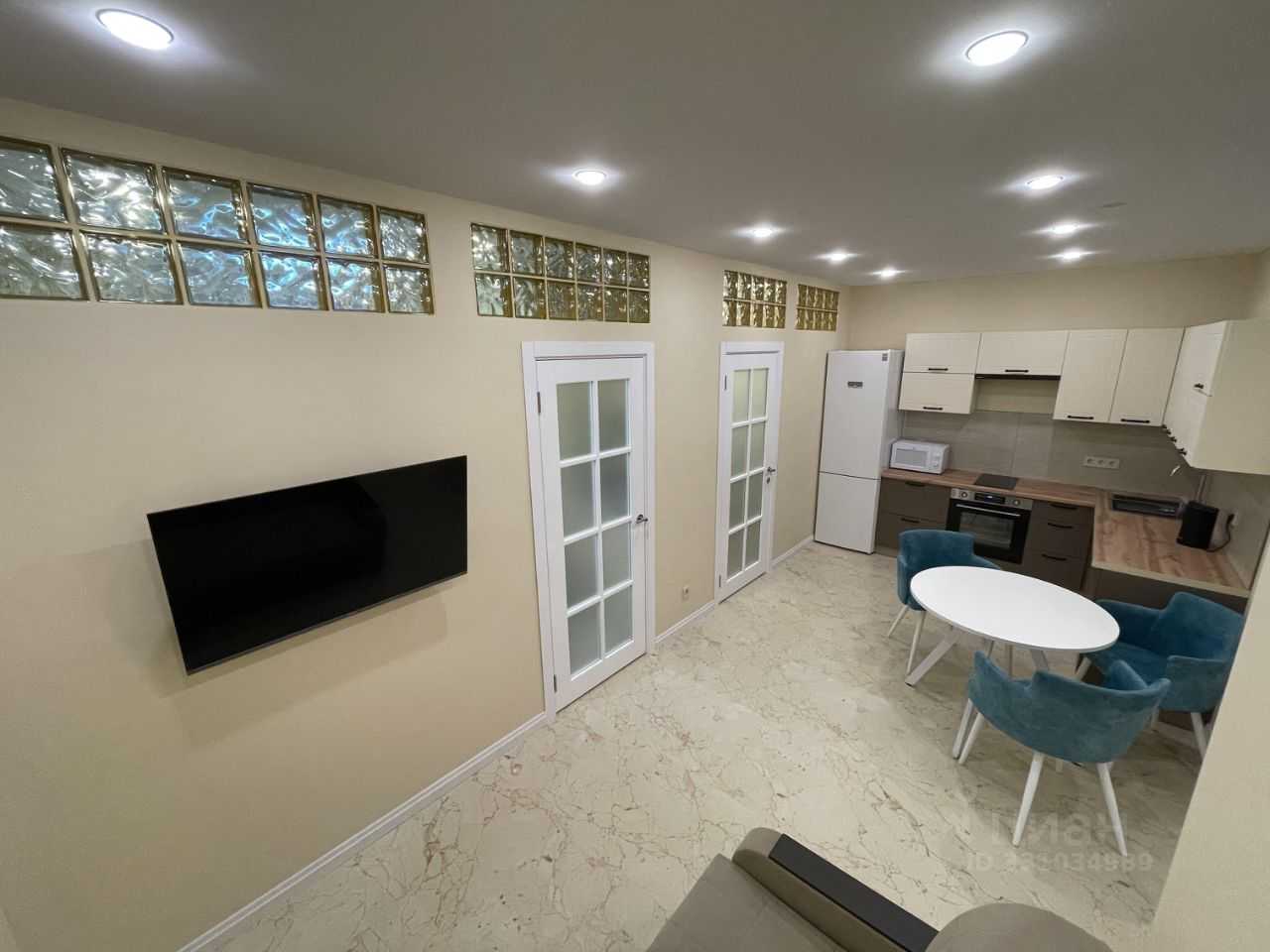 2-комнатная квартира, 42,7 м² — фотография 2