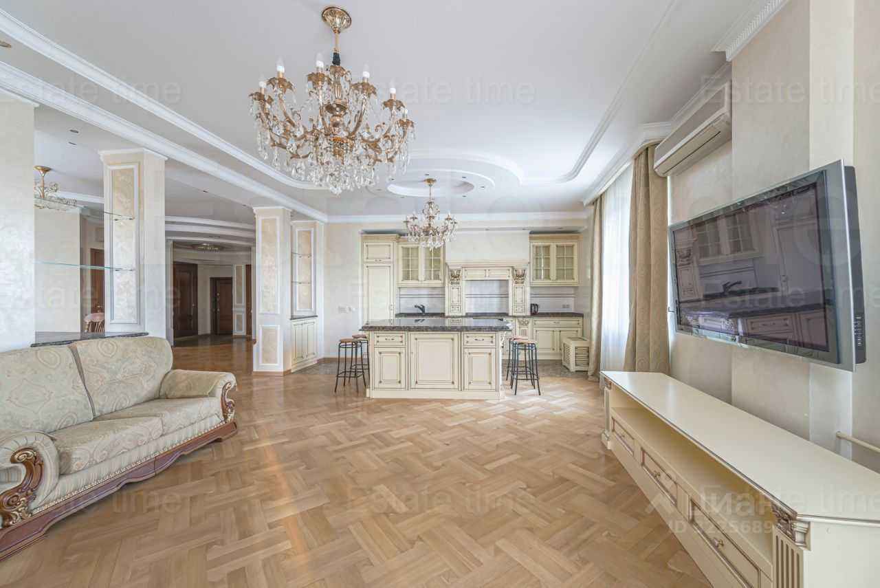 4-комнатная квартира, 170 м²