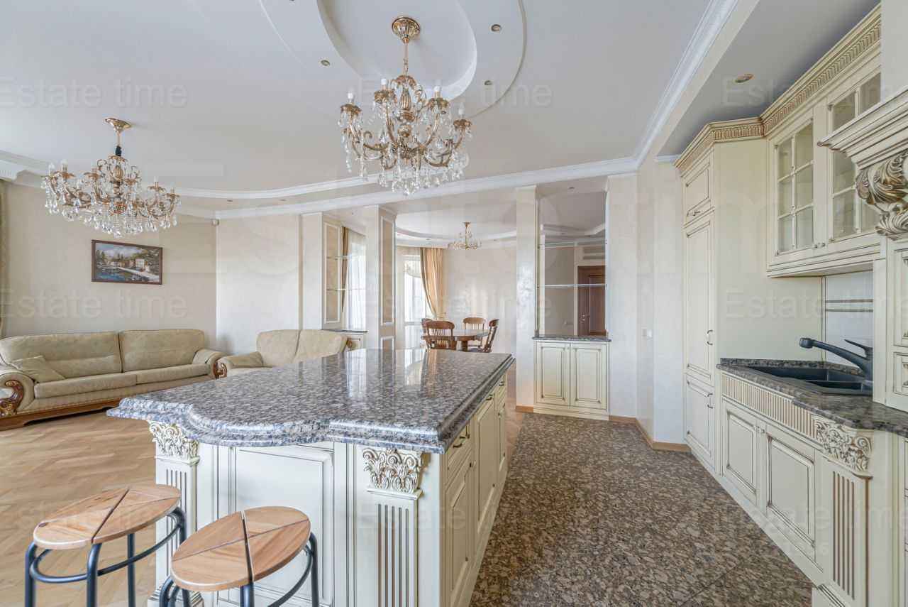 4-комнатная квартира, 170 м² — фотография 3