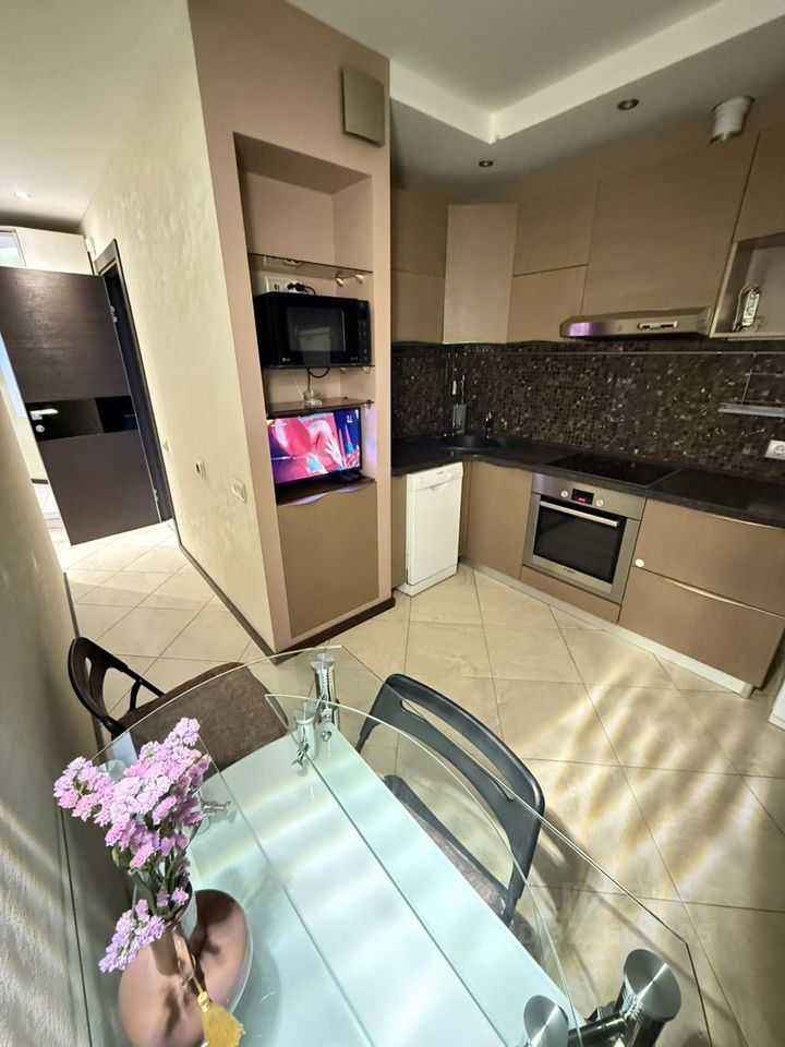 2-комнатная квартира, 56 м² — фотография 3