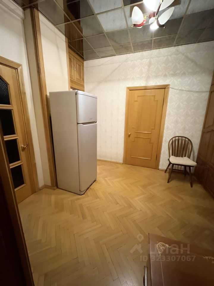 1-комнатная квартира, 76 м² — фотография 2