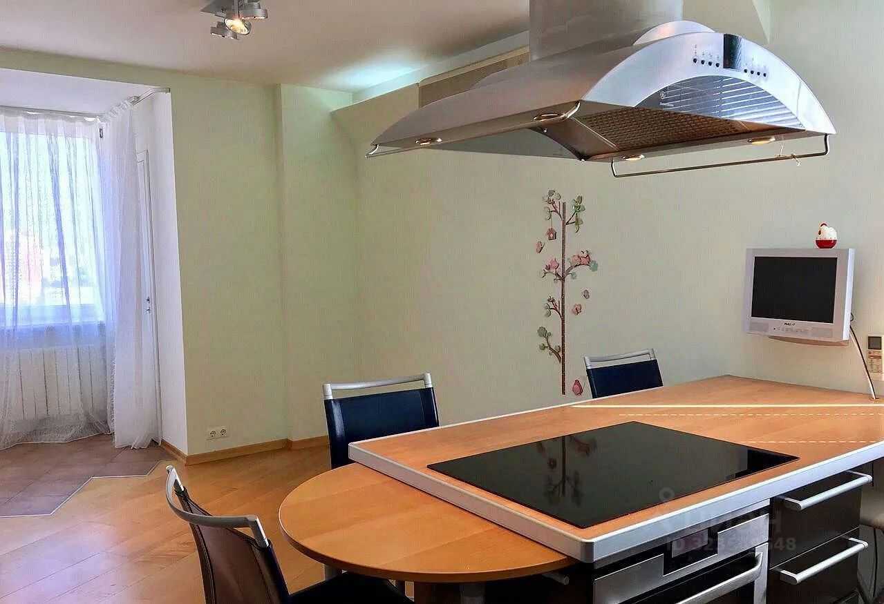 4-комнатная квартира, 140 м²