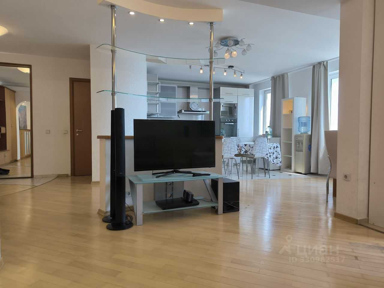4-комнатная квартира, 130 м²