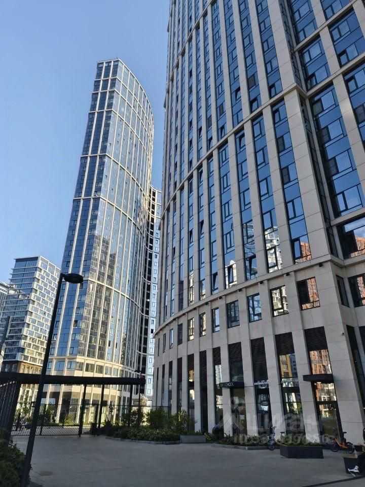 1-комнатная квартира, 52 м² — фотография 2