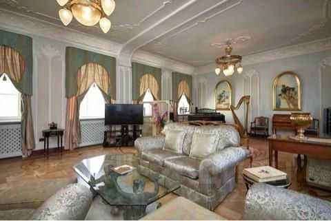 4-комнатная квартира, 190 м² — фотография 2