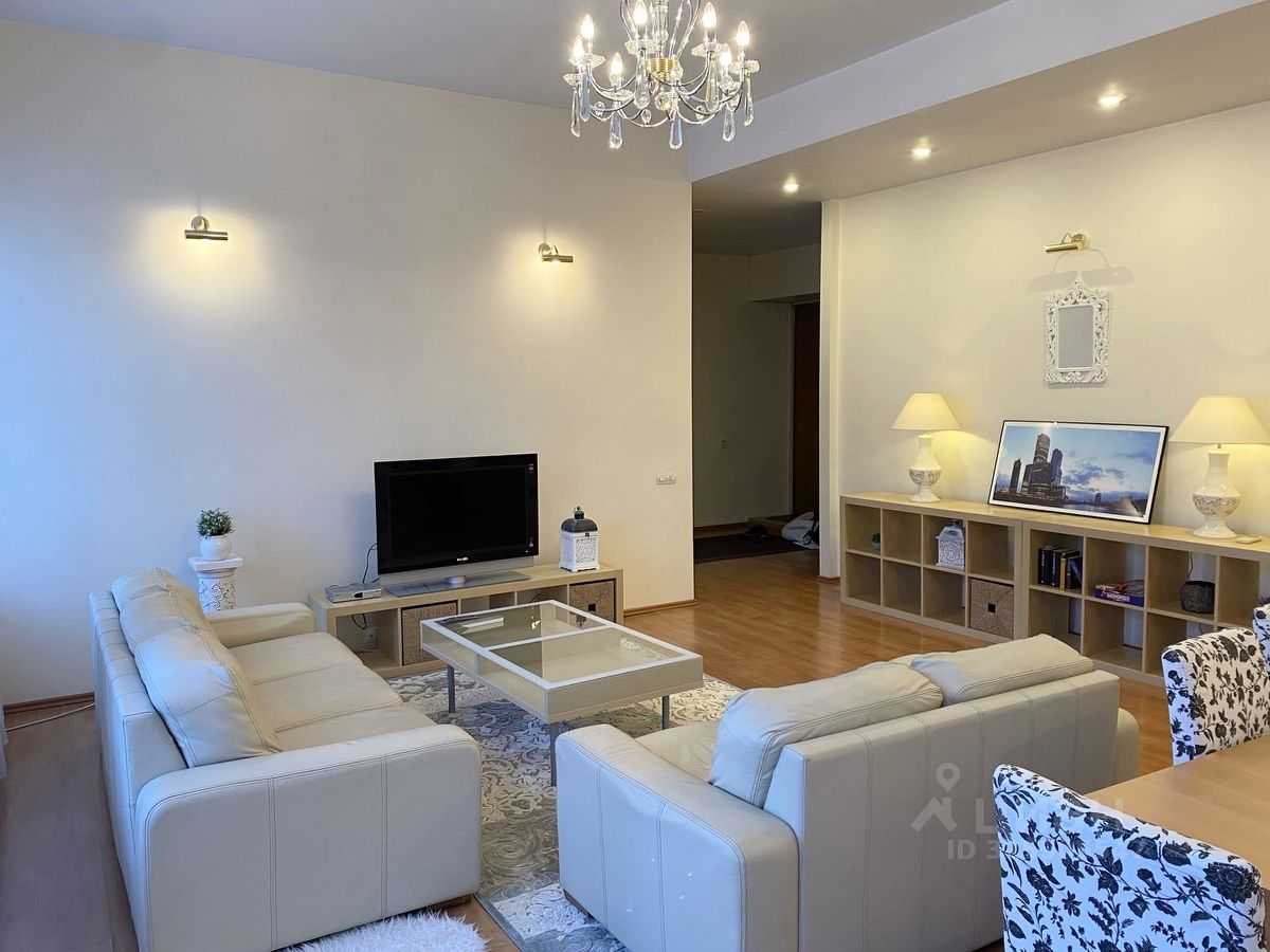 4-комнатная квартира, 130 м²