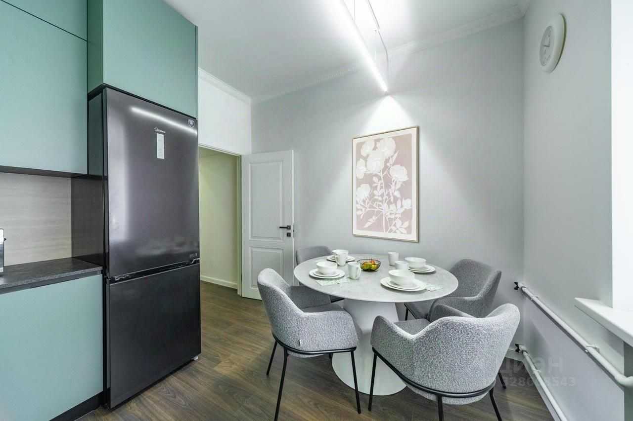 2-комнатная квартира, 67,9 м² — фотография 2