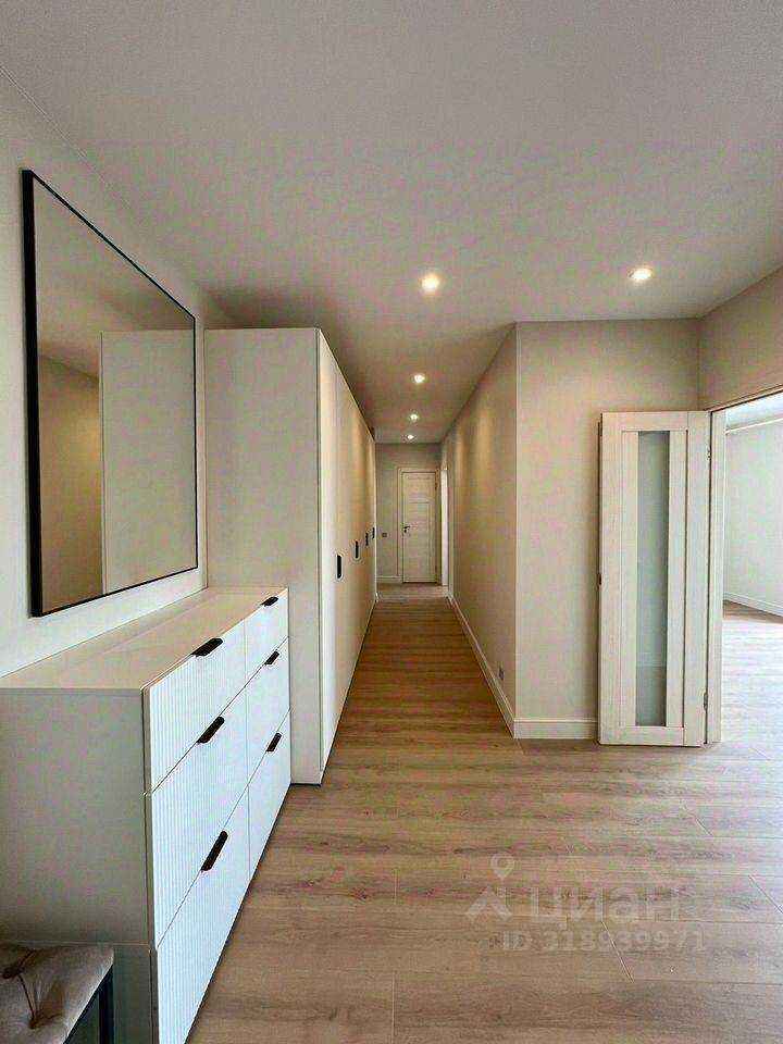 4-комнатная квартира, 105 м² — фотография 3