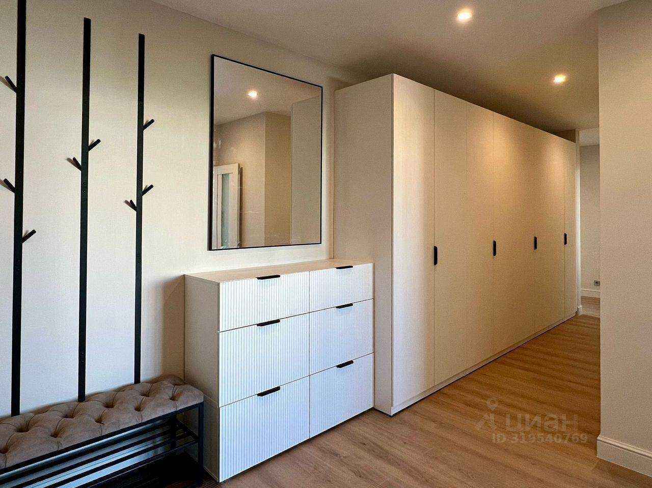 4-комнатная квартира, 105 м² — фотография 3