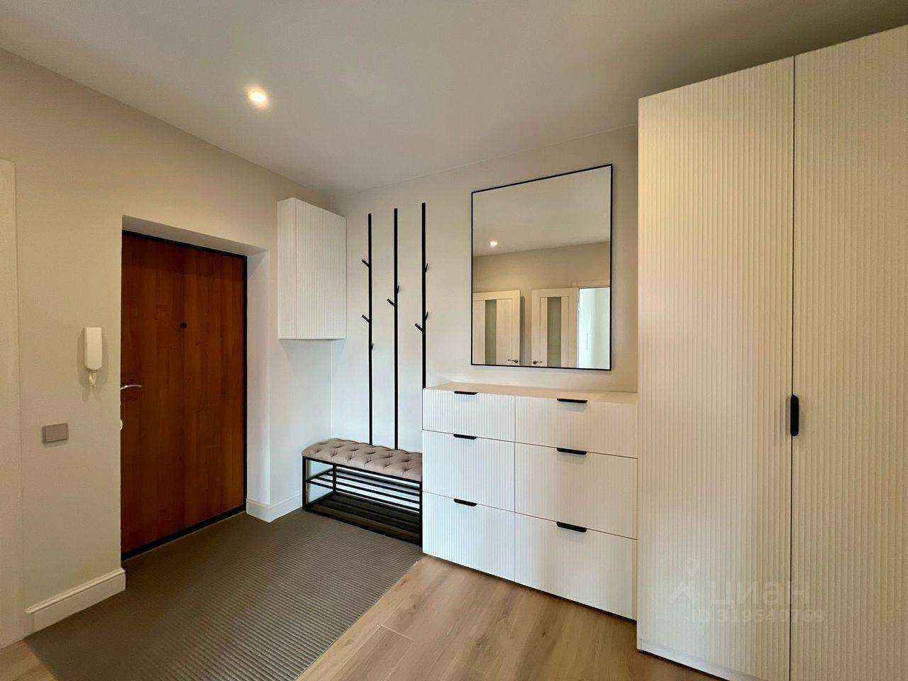 4-комнатная квартира, 105 м² — фотография 2