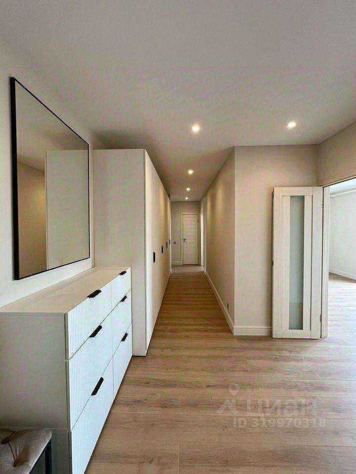 4-комнатная квартира, 105 м² — фотография 2