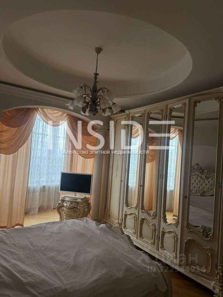 4-комнатная квартира, 220 м² — фотография 3