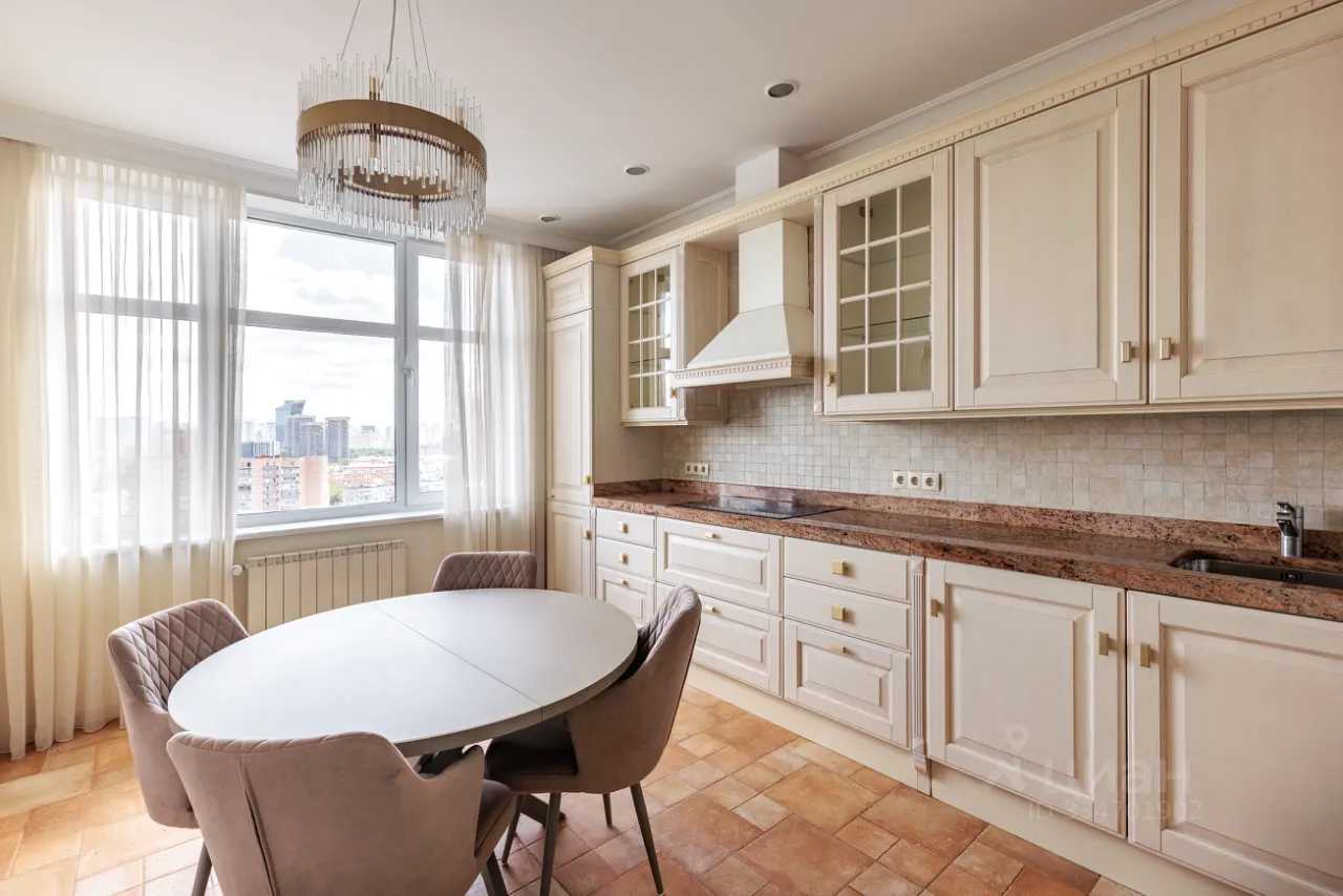 4-комнатная квартира, 164 м²