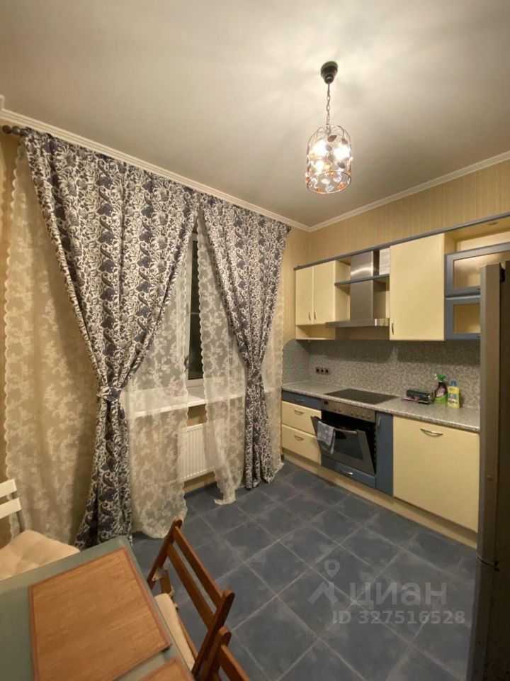 1-комнатная квартира, 55 м² — фотография 2