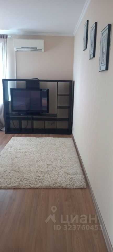 1-комнатная квартира, 52 м² — фотография 3