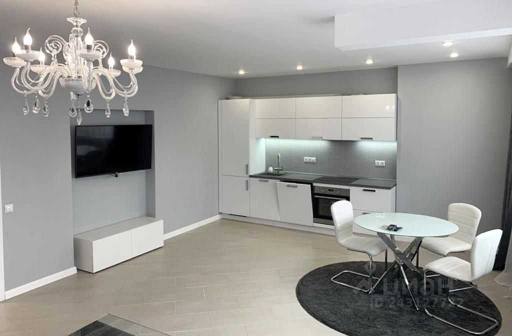 1-комнатная квартира, 50 м² — фотография 2