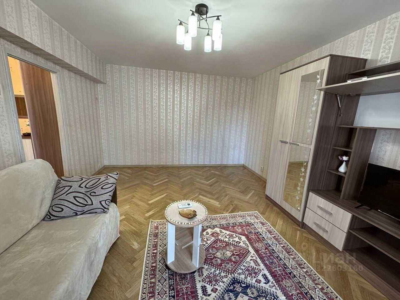 1-комнатная квартира, 46 м² — фотография 2