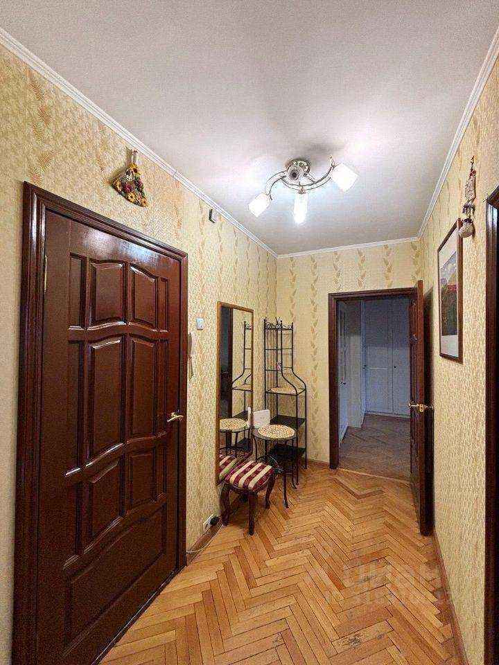 2-комнатная квартира, 56 м² — фотография 3