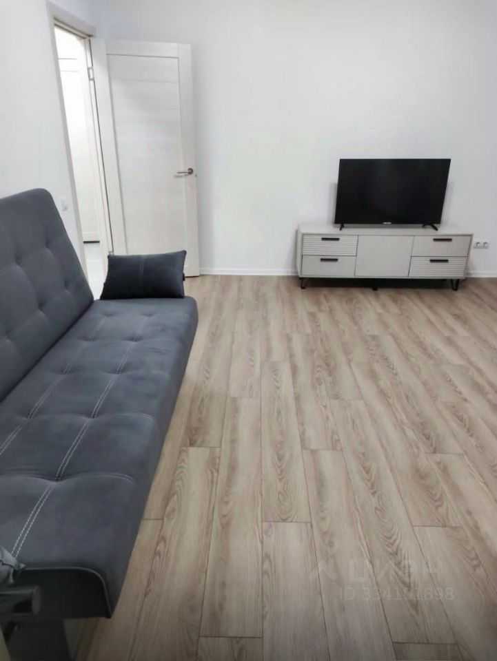 2-комнатная квартира, 60,5 м² — фотография 2