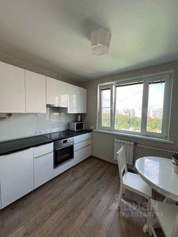 3-комнатная квартира, 77 м² — фотография 2