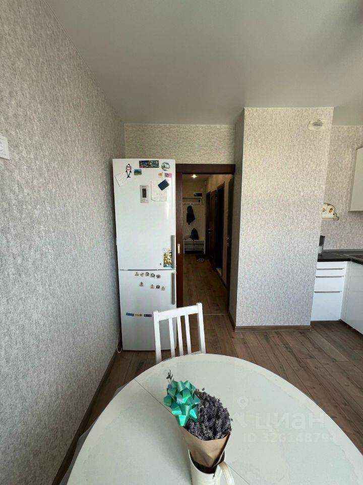 3-комнатная квартира, 77 м² — фотография 3