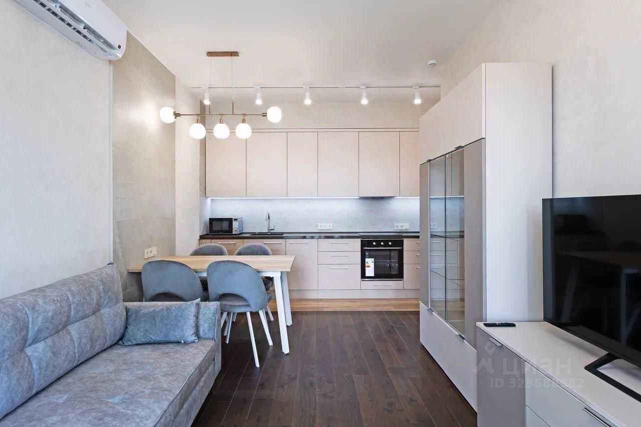 2-комнатная квартира, 75,6 м² — фотография 2