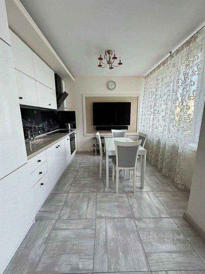 2-комнатная квартира, 56 м² — фотография 2