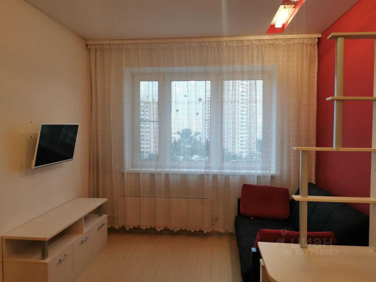 1-комнатная квартира, 42 м² — фотография 2