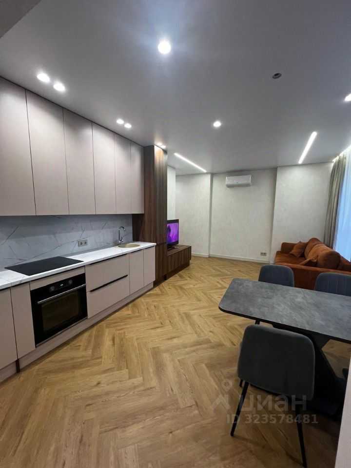 4-комнатная квартира, 105,6 м² — фотография 2