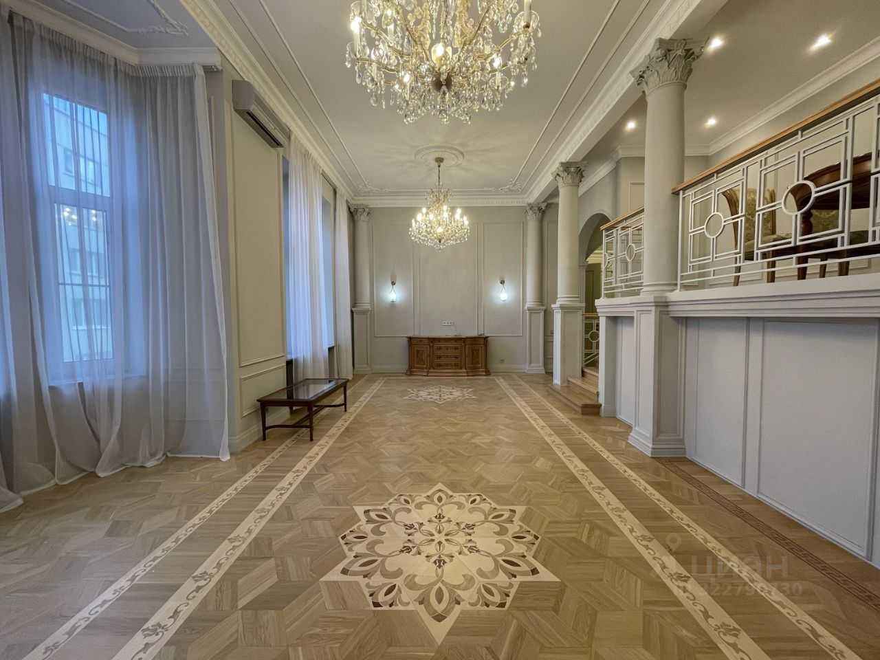 5-комнатная квартира, 205 м²