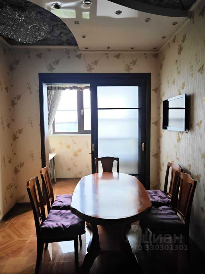 1-комнатная квартира, 56 м² — фотография 2