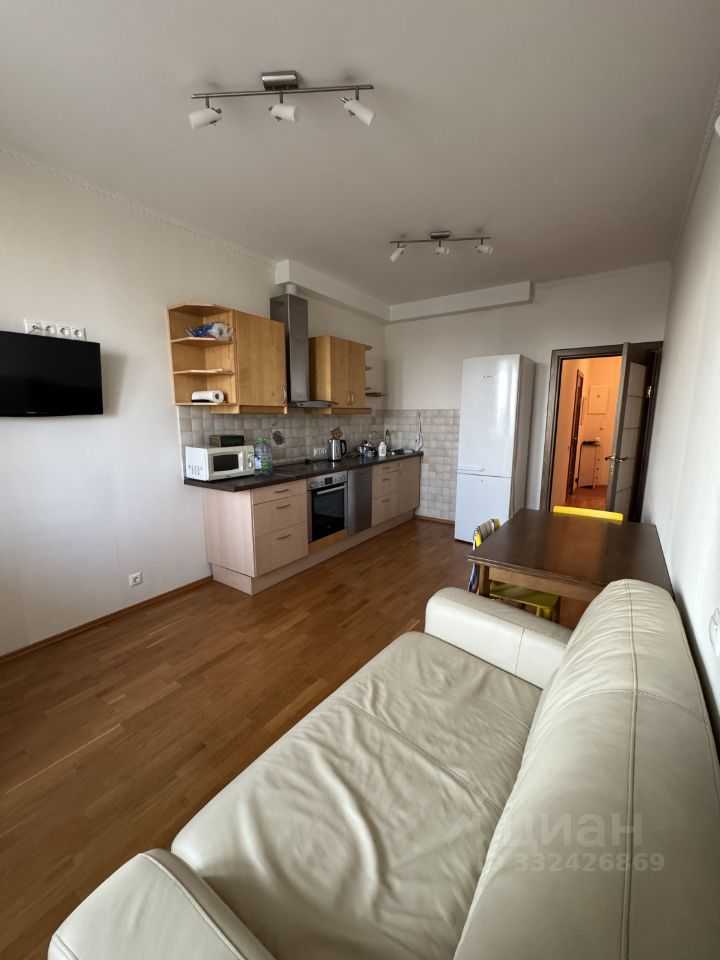 1-комнатная квартира, 60 м² — фотография 2