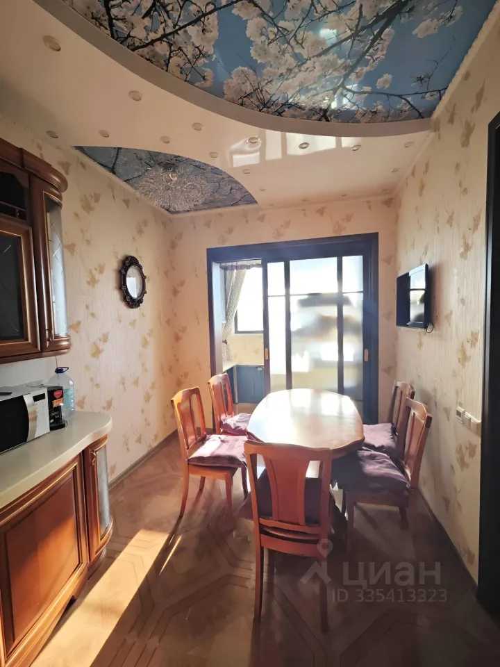 1-комнатная квартира, 56 м² — фотография 2