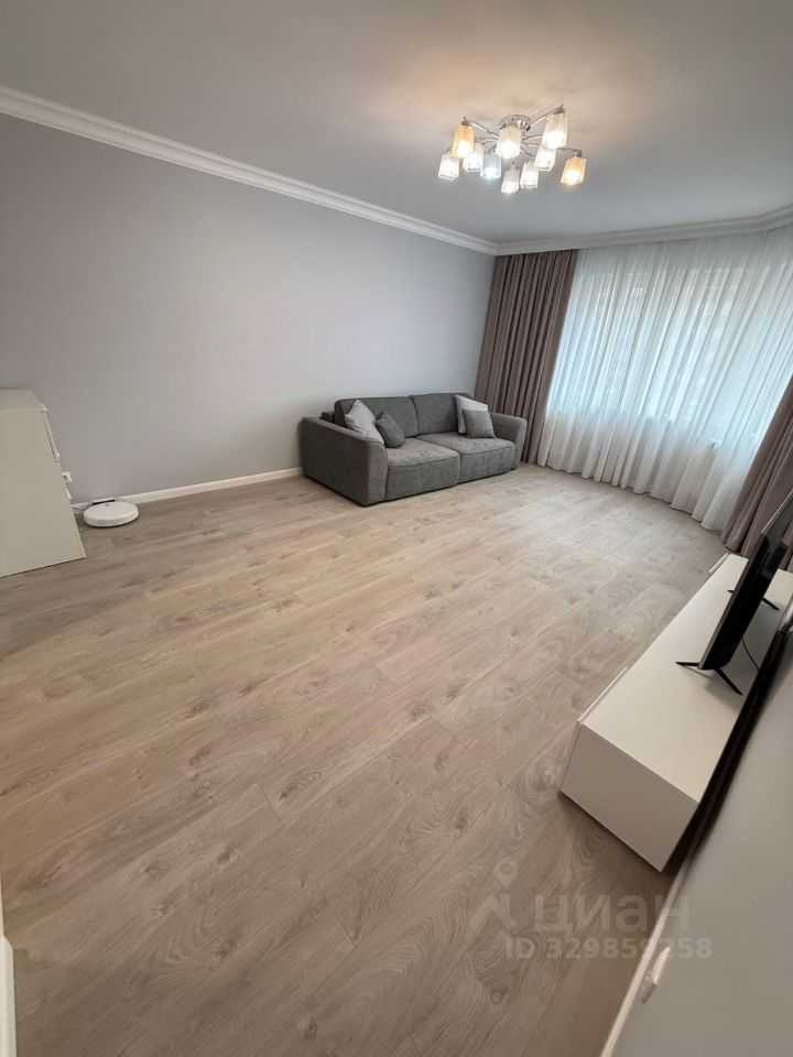 2-комнатная квартира, 58 м² — фотография 2